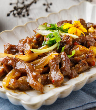 紅杉宅料理｜紅杉食品｜料理包/冷凍食品/團購/批發商/食品工廠/客製化料理包/調理包_熟鐵牛柳